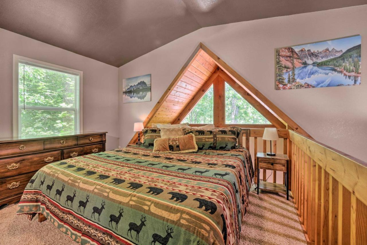 Cozy Whittier Cabin And Yard And Hot Tub, Pets Welcome Экстерьер фото