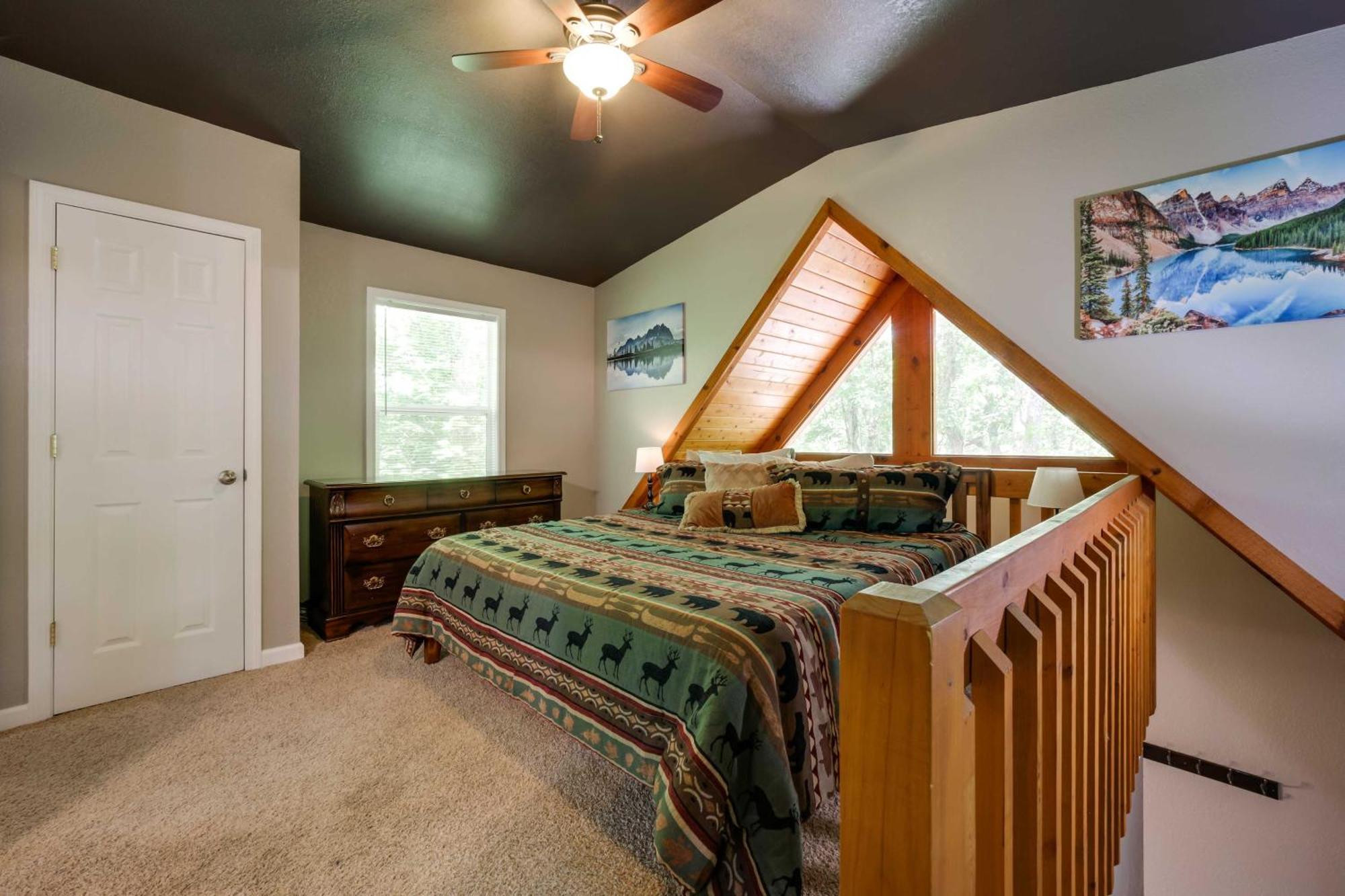 Cozy Whittier Cabin And Yard And Hot Tub, Pets Welcome Экстерьер фото