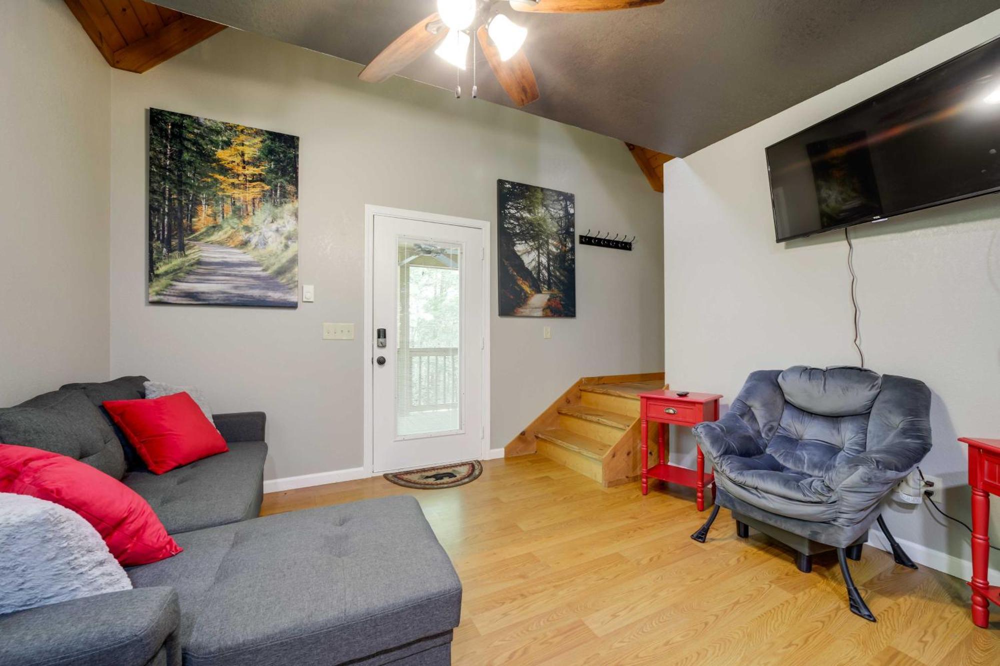 Cozy Whittier Cabin And Yard And Hot Tub, Pets Welcome Экстерьер фото