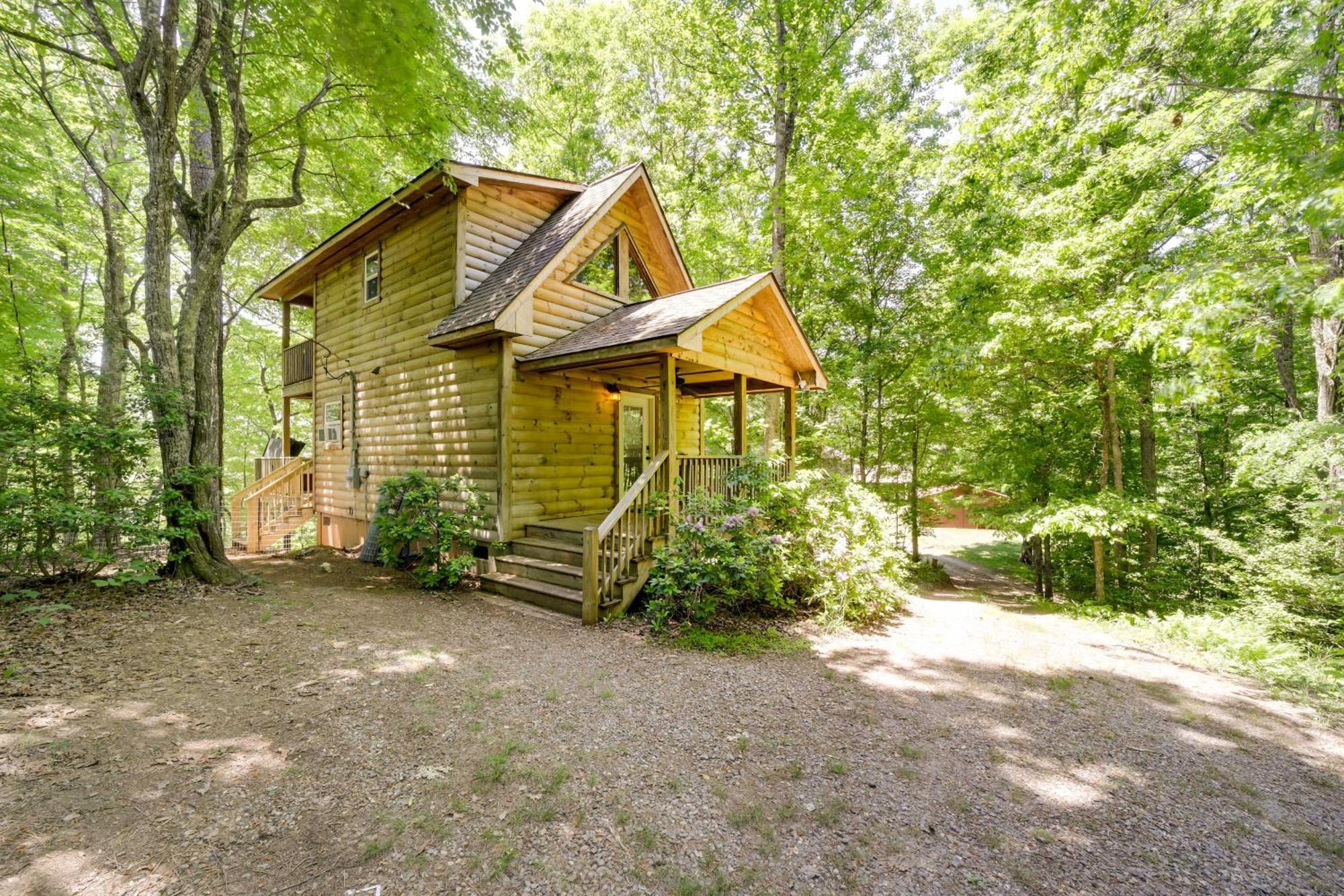 Cozy Whittier Cabin And Yard And Hot Tub, Pets Welcome Экстерьер фото