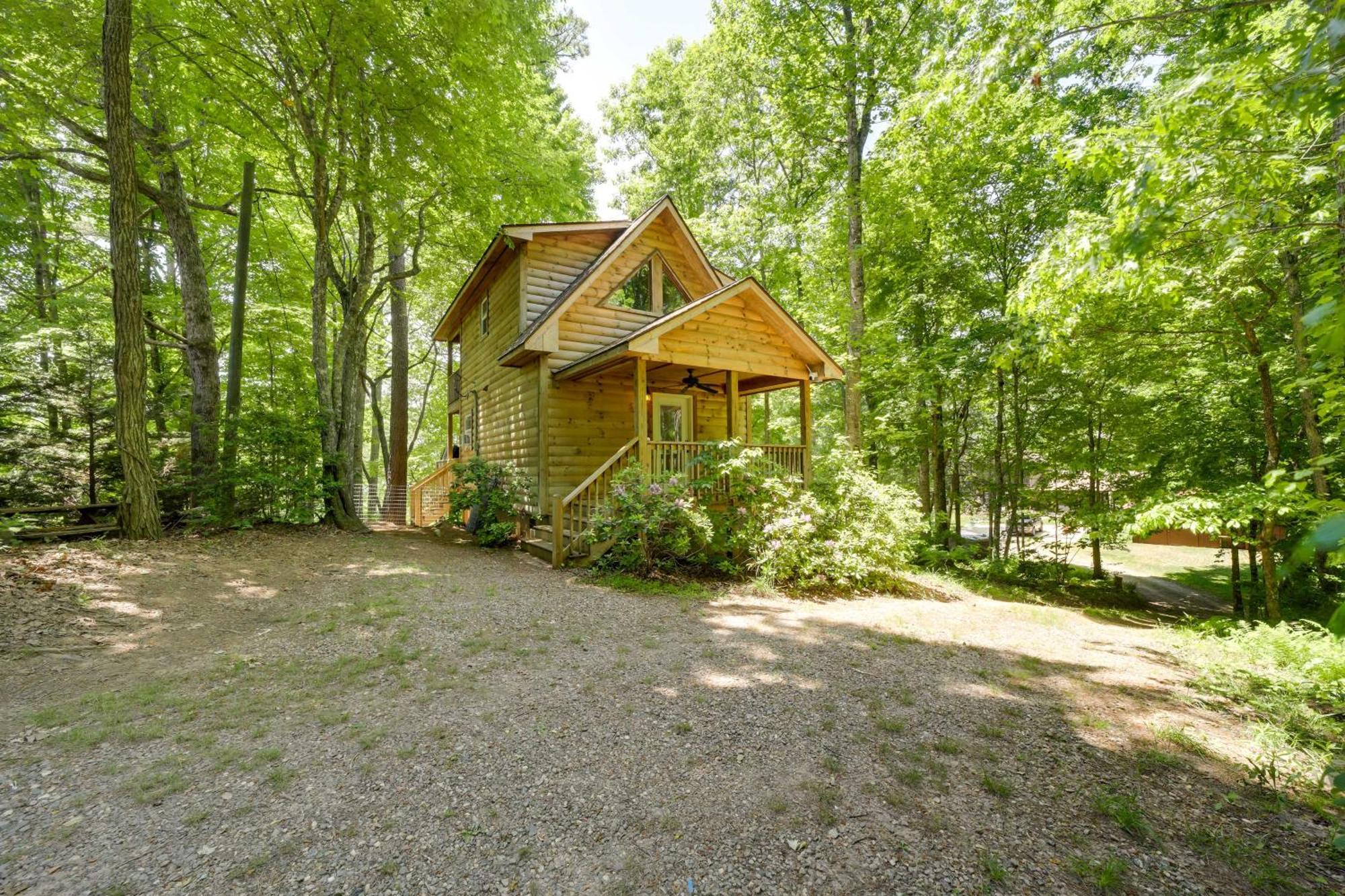 Cozy Whittier Cabin And Yard And Hot Tub, Pets Welcome Экстерьер фото