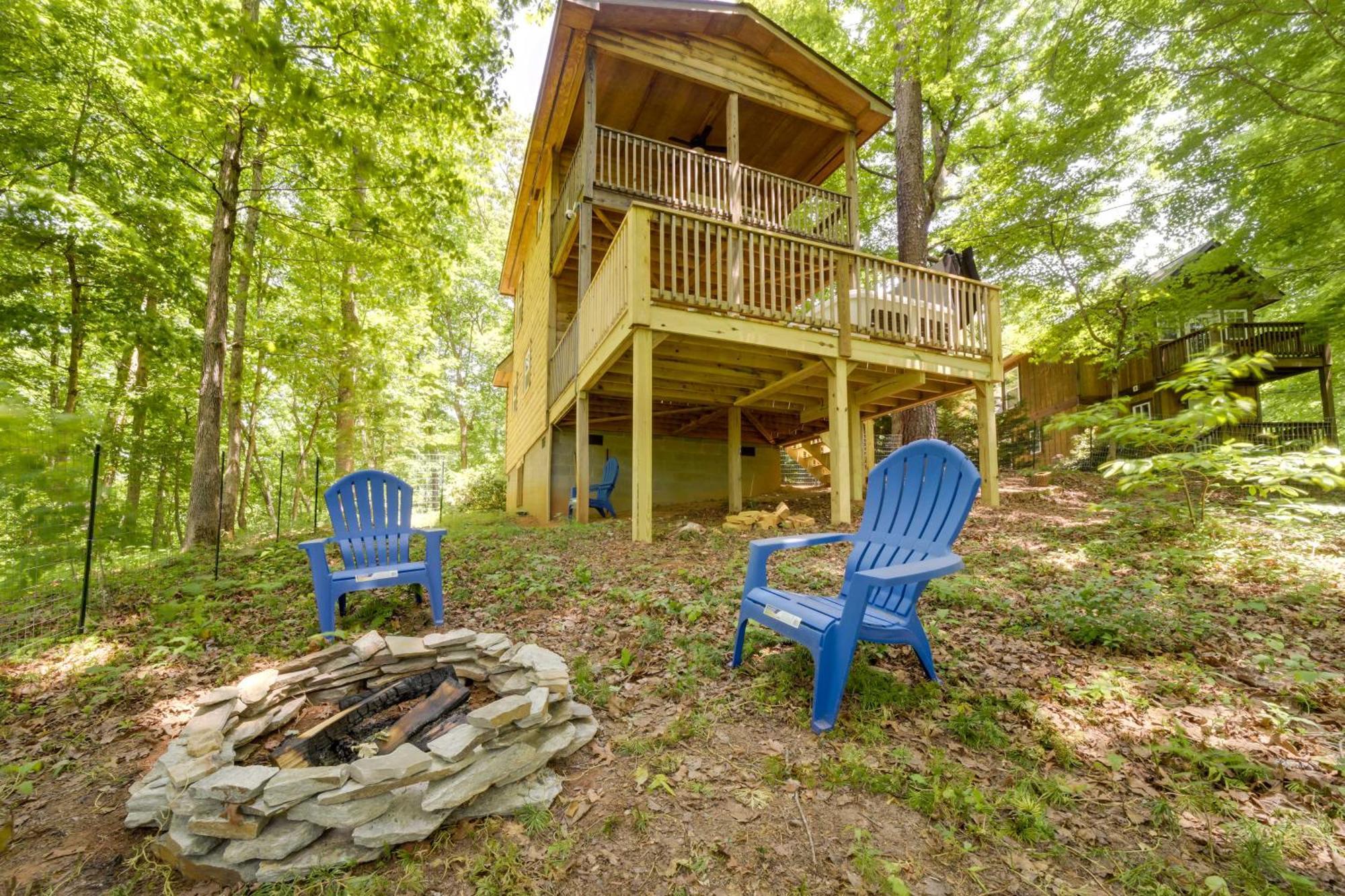 Cozy Whittier Cabin And Yard And Hot Tub, Pets Welcome Экстерьер фото
